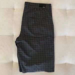 Hurley shorts in size 36, navy and gray colors with cool detail. dress up/down